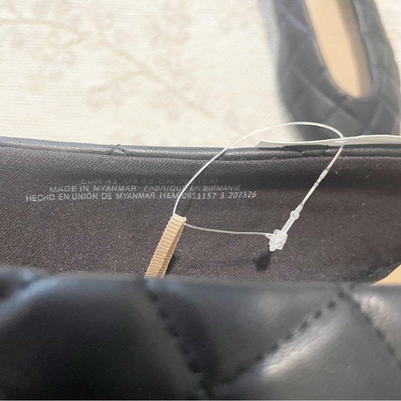 H&M Black Quilted Faux Leather Flats Size 9.5 / EU 41 - Picture 4 of 7